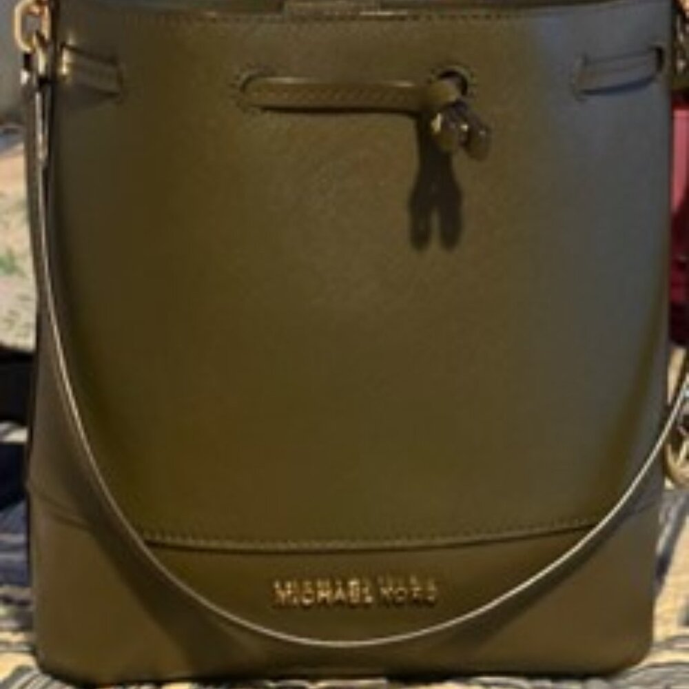 Michael Kors Bucket Handbag